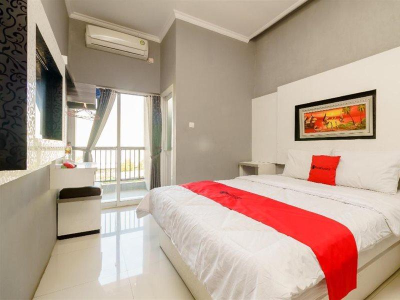 Reddoorz Resort Premium @ Sangkan Hurip Kuningan Esterno foto