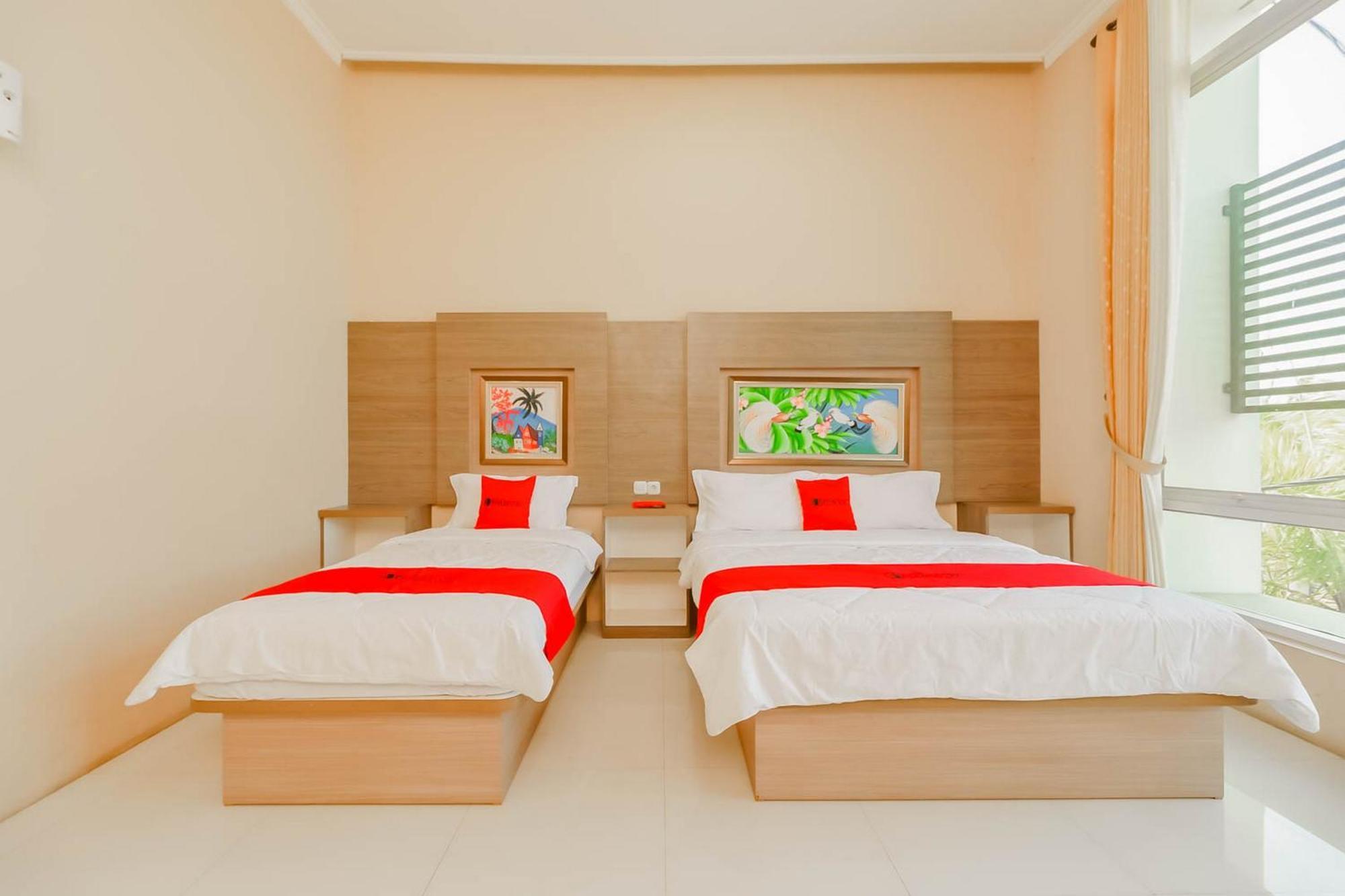 Reddoorz Resort Premium @ Sangkan Hurip Kuningan Esterno foto