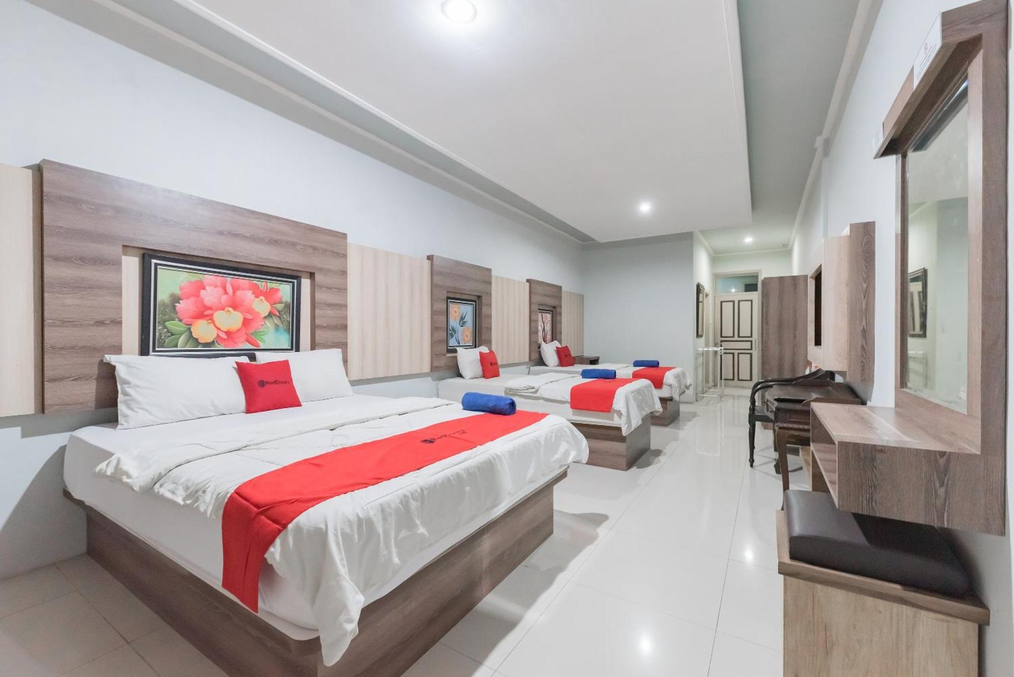 Reddoorz Resort Premium @ Sangkan Hurip Kuningan Esterno foto