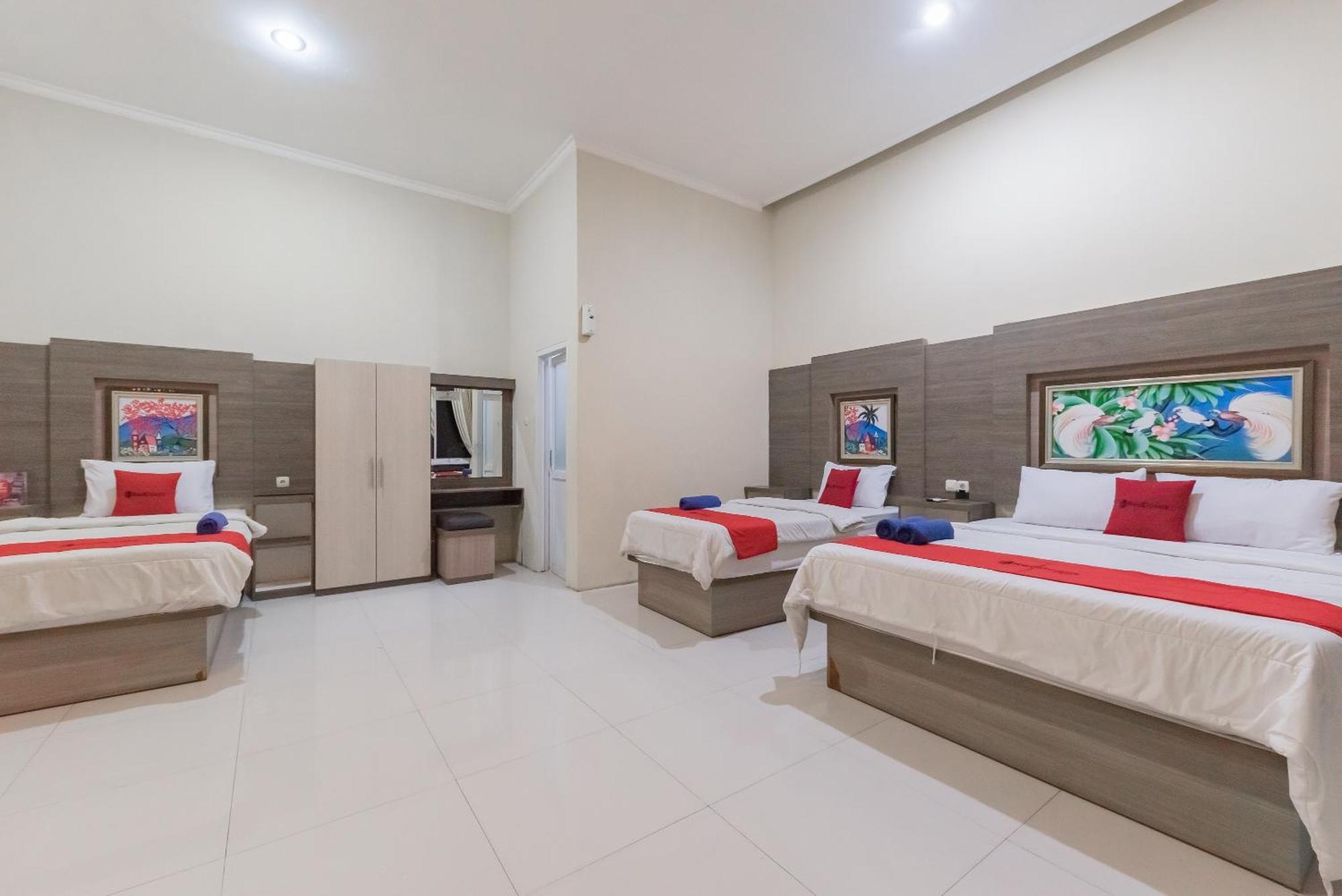 Reddoorz Resort Premium @ Sangkan Hurip Kuningan Esterno foto