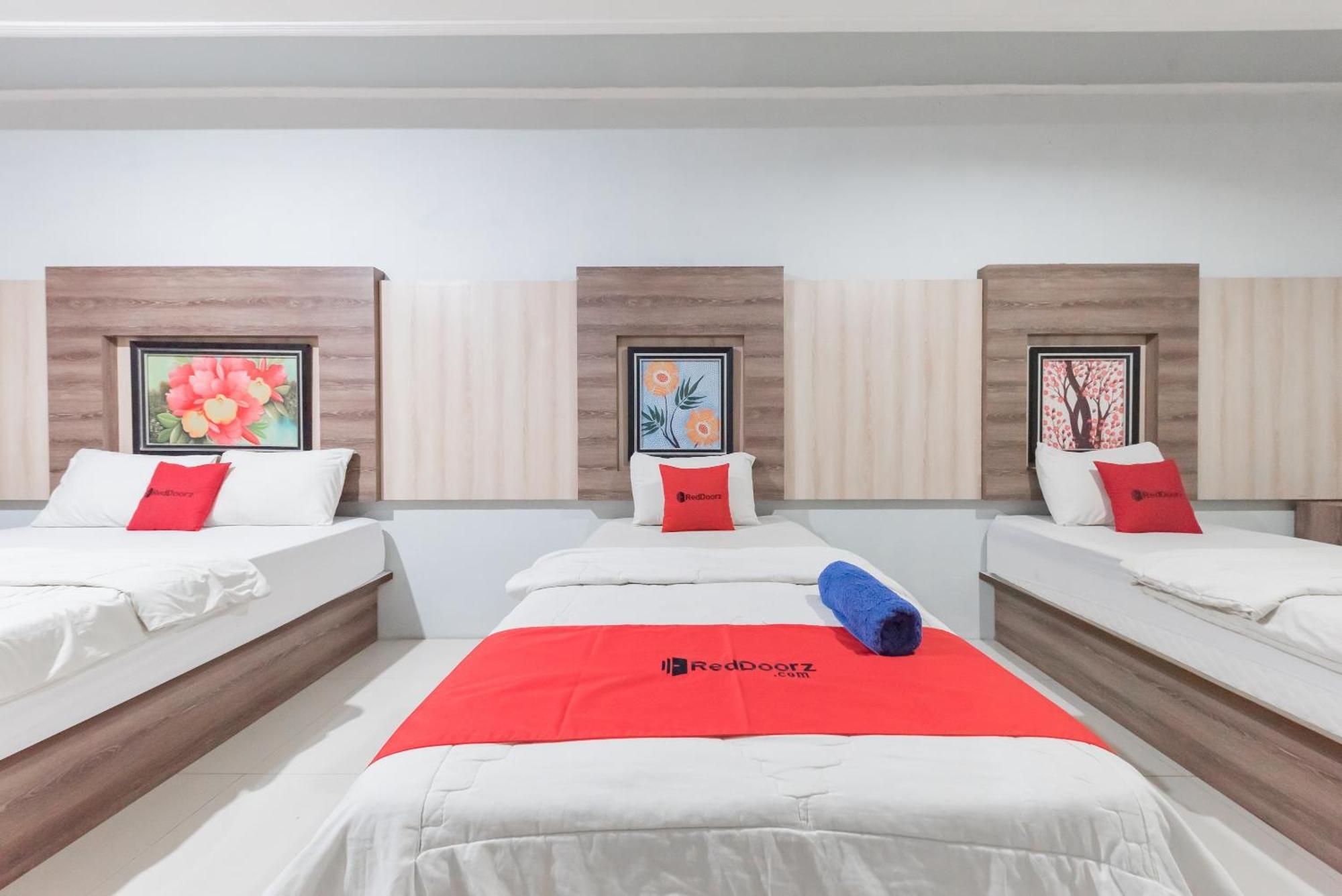 Reddoorz Resort Premium @ Sangkan Hurip Kuningan Esterno foto