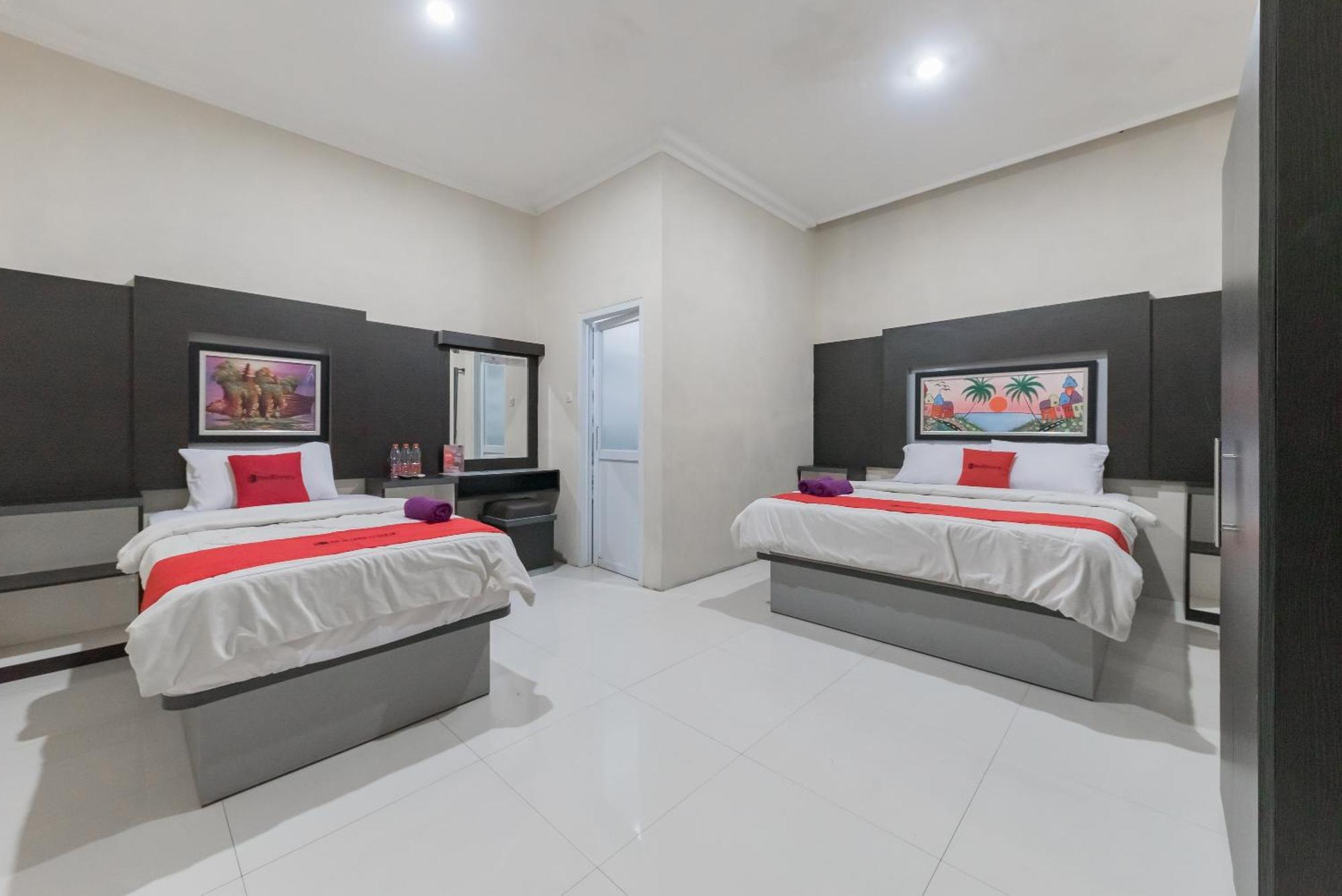 Reddoorz Resort Premium @ Sangkan Hurip Kuningan Esterno foto